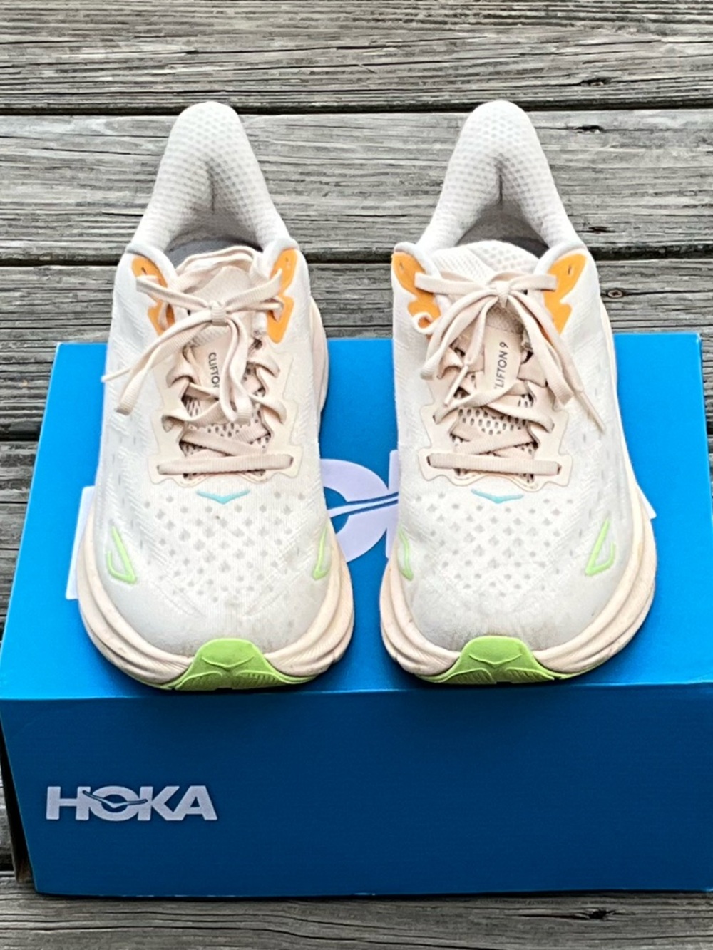 Hoka Clifton 9 Women’s Sneakers - Picture 2 of 9